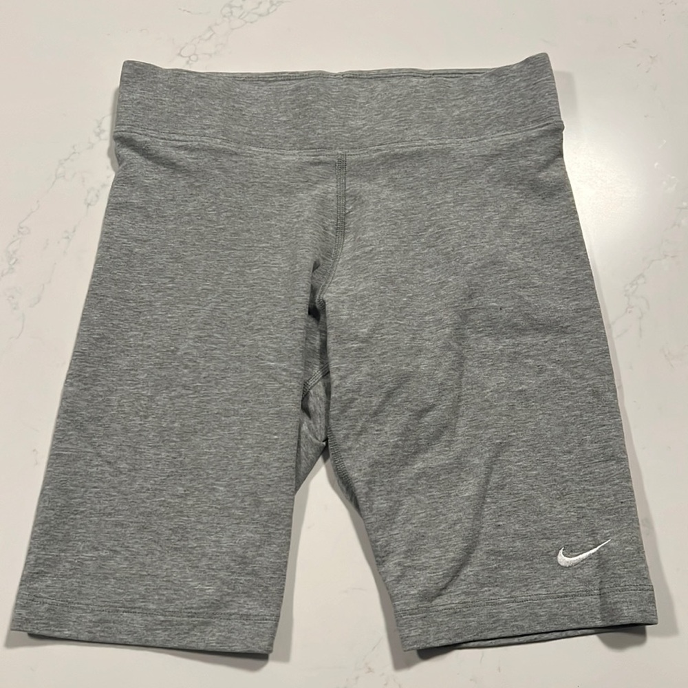 Women’s Nike Sportswear Essential Biker Shorts
